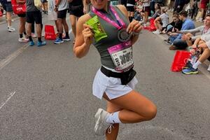 Gaia Pelù, impresa alla Maratona di Roma: l'atleta massese conquista il traguardo in un'ora e 35 minuti