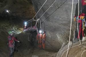 Scuola Soccorso Speleologico: esercitazione nell'antro del Corchia il 21 e il 22 marzo