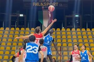 Campionato di basket serie DR1: il CMC Carrara cade a Lucca: la Libertas si impone 74-68