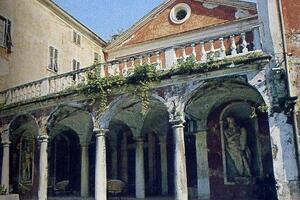 Villa Massoni deve restare in mano pubblica: l&#039;appello del direttico dell&#039;associazione Apuamater