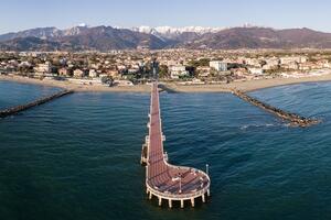 Massa, erosione, sicurezza e ampliamento del porto: il Piano degli Arenili e il ricorso dell’Autorità Portuale