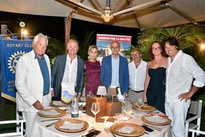 Il Rotary Marina di Massa completa l'ambulatorio LILT per i tumori del cavo orale