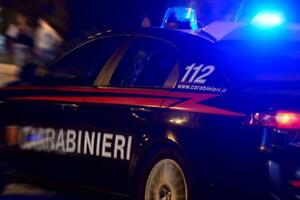 Massa, ancora violenza nella notte: risse tra stranieri e giovani presi a bottigliate in faccia