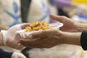 Carrara: il comune apre un bando per la gestione della distribuzione alimenti a chi è in difficoltà