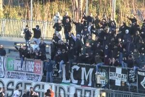 Calcio alla deriva: i tifosi della Massese aggrediscono i giocatori per aver perso contro lo Sporting Cecina nel campionato di Eccellenza