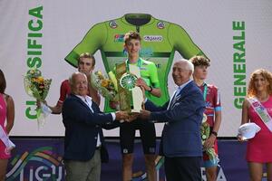 Il belga Van Kerckhove re del 49° Giro della Lunigiana