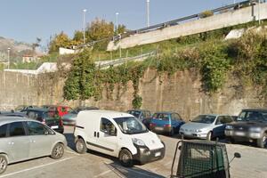 Nuovo sopralluogo del consigliere della Lega Andrea Tosi a Sorgnano: bene i lavori sulla strada che collega a Gragnana, ma serve un intervento sul verde nel primo livello del parcheggio del paese