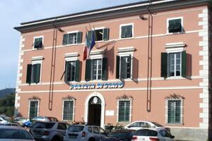 Inaugurata la Sala di ascolto Protetta della polizia di Carrara: il progetto ha avuto la collaborazione della Carrarese calcio