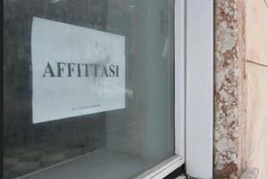 Troppi fondi sfitti e abbandonati e iniziative culturali che non trovano il patrocinio del comune: la riflessione del consigliere Manuel
