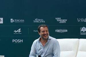 Matteo Salvini al Caffè della Versiliana: “Il Ponte sullo Stretto è un dovere, solo il Pd può dire di no. Ora priorità al ceto medio e alla pace fiscale”