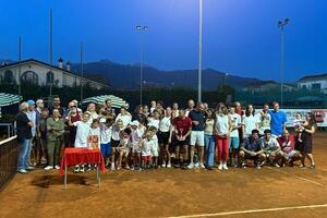 VIII° Memorial Stefano Rossari di tennis a Marina di Massa: vittoria di Federico Silvestri nel torneo maschile e di Emma Fabbriciani in quello femminile
