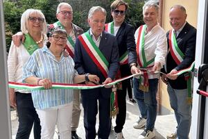Inaugurato il ‘Dopo di noi’ a Quercia: taglio del nastro per la struttura messa a disposizione dal Comune di Aulla per percorsi di vita indipendente