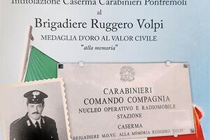 Intitolazione della caserma dei carabinieri di Pontremoli al brigadiere Ruggero Volpi: &quot;Il suo sacrifico è esempio di libertà&quot; ha detto l&#039;onorevole Bergamini