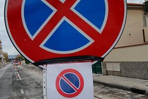 Marina di Carrara, parcheggi nel caos: Fratelli d’Italia denuncia la gestione superficiale del comune