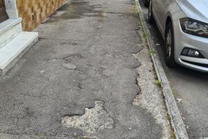 Marciapiedi di via Cavallotti dissestato e pieno di buche: i residenti e il comitato Marina Si-Cura chiedono un intervento tempestivo