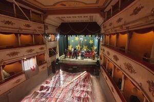 "Angeli funambole": quando il teatro restituisce umanità