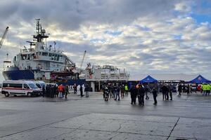 La Sea Watch 5 sta facendo rotta verso Carrara con 190 migranti a bordo. L&#039;arrivo è previsto per domenica 11 maggio alle 21