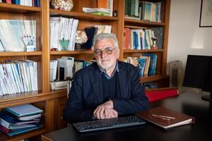 Alberto Nardi Perna, sindaco di Montignoso, interviene in merito ai fatti avvenuti nella notte tra il 25 e il 26 giugno: "Episodio gravissimo che non può e non deve trovare spazio nella nostra comunità"