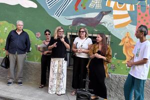 Inaugurato il murale sul fabbricato Erp di via Beccheria a Carrara