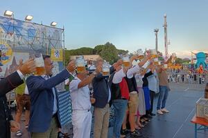 Stappata la prima botte: a Marina di Carrara parte la Bier Feest 2025