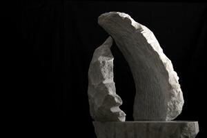Con Oscillazioni l’arte contemporanea torna ad accendere la città di Pontremoli