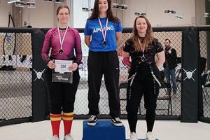 Scherma Storica: a Parigi il trionfo internazionale di Isabella Panzera del Club Scherma Apuano