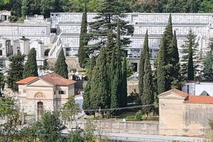 Cambia l’orario di apertura al pubblico dei cimiteri comunali per la commemorazione dei defunti