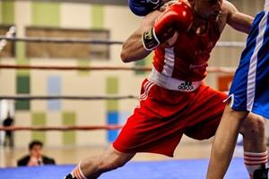 La Pugilistica Massese rientrerà nella palestra presso il Liceo Classico Rossi entro fine agosto: positivo l&#039;incontro tra l&#039;onorevole Amorese e il presidente della Provincia Lorenzetti