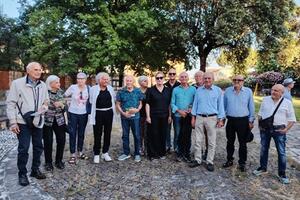 Successo per l'evento in dialetto massese "A ve legge la mè"