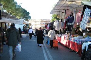 Mercato straordinario giovedì primo maggio a Marina di Carrara