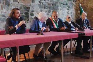 La Provincia di Massa-Carrara commemora l'asso dei cieli Flavio Torello Baracchini a Villafranca in Lunigiana