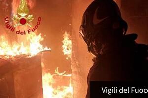 Incendio in un appartamento a Massa: muore un ex carabiniere di 61 anni, grave la moglie