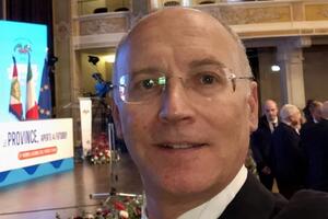 Provincia:  in corso l’asfaltatura di via Massa-Avenza. Sopralluogo della Commissione Lavori Pubblici del Comune di Massa
