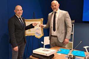 Energia, infrastrutture e futuro: incontro del Rotary Massa Carrara con l’ingegner Matteo Bertoneri