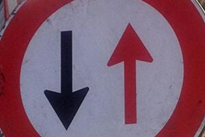 Viabilità: senso unico alternato  Sp 61 Canossa  a Mulazzo e  sulla  Sp 9 di Carignano  a Fosdinovo