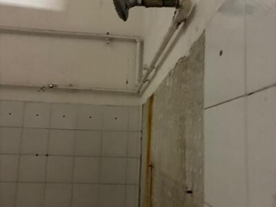 Spogliatoi di via Casola nel degrado, Fratelli d'Italia: 'Il comune non può voltarsi dall'altra parte'"