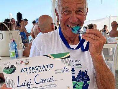 Bracciate da record: Luigi Carusi doma le correnti dello Stretto di Messina  in meno di un'ora