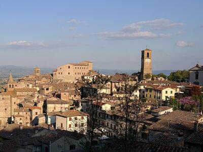 Torano Notte e Giorno in trasferta ad Anghiari con le opere del maestro Michele Monfroni.