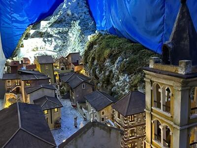 Codena come un presepio:  il  passato celebrato con foto, luci  e  con un plastico