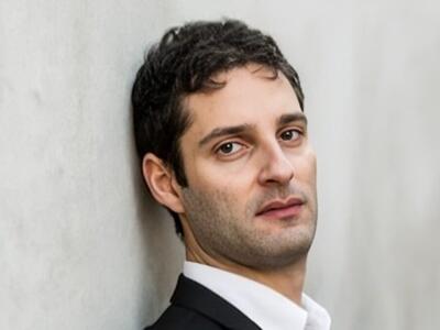 Parte una serie d'incontri sul teatro al Ridotto degli Animosi: il protagonista è il direttore del teatro Tindaro Granata