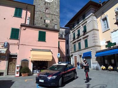 Due extracomunitari rubano in un'abitazione a Pontremoli: arrestati dai carabinieri