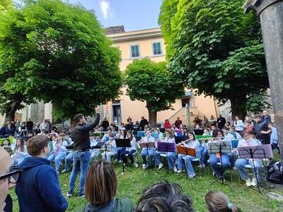 "Camminando mi sol": successo a Fivizzano per il saggio musicale dell'Istituto Moratti Bonomi