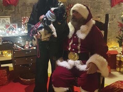 Cinque amiche e un sogno: a Pontremoli prende vita la magia nella Casetta di Babbo Natale