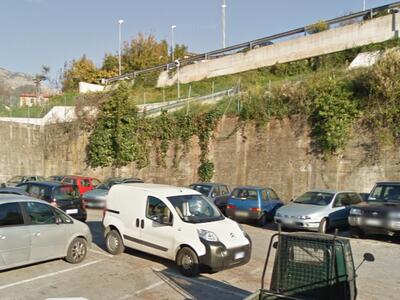 Nuovo sopralluogo del consigliere della Lega Andrea Tosi a Sorgnano: bene i lavori sulla strada che collega a Gragnana, ma serve un intervento sul verde nel primo livello del parcheggio del paese