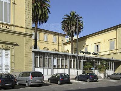 Troppo rumore notturno per i lavori di ristrutturazione all&#039;ex ospedale civico di Carrara: Asl assicura intervento risolutivo