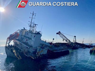 La Guang Rong è  in sicurezza nel porto di Livorno