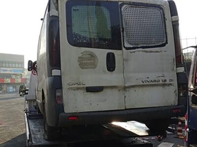 Rimosse le auto incendiate sotto lo svincolo autostradale di Aulla