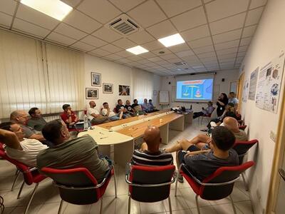 La lotta alla violenza di genere entra in azienda, nasce il progetto pilota tra Solvay e la Cooperativa Sociale L’Abbraccio