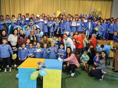 Carrarese e Sport for children: i campioni gialloazzurri in visita alla scuola paritaria Figlie di Gesù di Carrara
