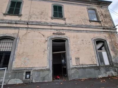 Aulla: Richiesto Incontro Urgente ad ANAS e RFI per la Vecchia Stazione di Caprigliola